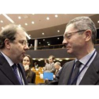 Juan Vicente Herrrera, ayer, en Bruselas, junto al alcalde de Madrid, Alberto Ruiz Gallardón.