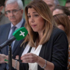 La presidenta andaluza, Susana Díaz, en rueda de prensa en la sede del partido en Sevilla.