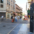 Señal ubicada en la esquina de la calle Ancha con Cervantes.