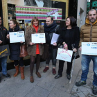La directiva de la Asociación Templarium, junto a los ganadores de los tres cheques.