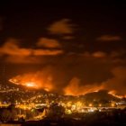 Los incendios en Nueva Zelanda ciguen creciendo y se acercan a zonas urbanas.