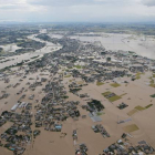Vista aérea de una zona completamente inundada en Joso, en la prefectura de Ibaraki, cuyos habitantes han tenido que ser evacuados.