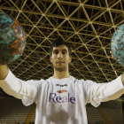 El lateral serbio del Ademar, Predrag Dacevic, en el Palacio de los Deportes.