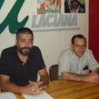 Guillermo Murias junto con el número dos de IU, Tomás Bejega