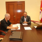 Alfredo Peláez, José Crespo, Gerardo Álvarez Courel y Luis Santos, ayer en la reunión celebrada en el Consejo Comarcal. L. DE LA MATA