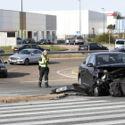 Así quedó uno de los coches involucrados en el accidente en el cruce de Trobajo.