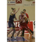 Las precauciones defensivas de ambos equipos restaron brillo al juego