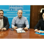 Fernández, Borraz y el presidente de React, en la reunión mantenida ayer en Ponferrada. DL