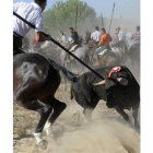 Momento en el que el lancero abatió al astado.