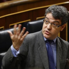 Álvaro Nadal, ministro de Energía, durante el pleno del Congreso de los Diputados.