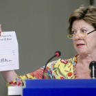La holandesa Neelie Kroes cuando ocupaba el puesto de comisaria de Competencia. OLIVIER HOSLET