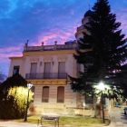 Imagen del Palacete Ortiz, ubicado en el mismo centro de Valencia de Don Juan. DL