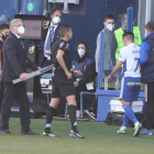 Gaspar Panadero tuvo que retirarse lesionado del terreno de juego ante el Real Sporting. L. DE LA MATA