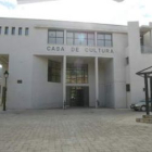 La Casa de Cultura de Fabero, donde ya se puede tramitar el carné joven municipal.