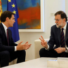 El líder de Ciudadanos, Rivera, y el presidente, Rajoy, en la reunión de ayer. JUAN CARLOS HIDALGO