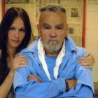 Manson junto a Afton Elaine Burton, en una de sus visitas en el presidio.