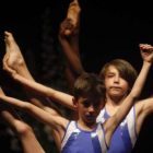 Exhibición de las alumnas de la Escuela Deportiva Municipal de Gimnasia Rítmica durante la entrega d