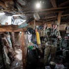 Imagen de varios soldados en el frente del Donestk. OLEG PETRASYUK