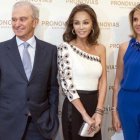 Alberto Palatchi y Susana Gallardo, con Isabel Preysler, en la inauguración de una tienda madrileña, en una imagen de archivo.