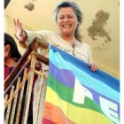 Maria Luisa Stefio, madre de uno de los rehenes, celebra la noticia