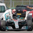 Un error del Mercedes obligó a Hamilton a abandonar la ronda clasificatoria. RONALD WITTEK