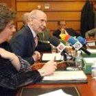 Jesús Cardenal, junto a la consejera de Medio Ambiente, María Jesús Ruiz, ayer en Valladolid