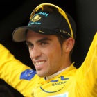 Contador luce el jersey amarillo a cuatro días del final del Tour