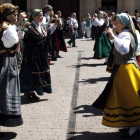 Imagen del Grupo de Danzas Coyanza actuando en una edición pasada del Día de Asturias.
