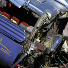 El autobús siniestrado en el que perdieron la vida nueve personas en Tornadizos.