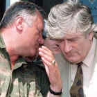 Mladic, junto al líder serbio Karadzic en una fotografía de archivo.