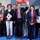 Ángel Villalba, en el centro, presentó el programa de los socialistas para el 27 de mayo