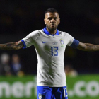 Dani Alves admitió que el equipo tendrá que hacer ajustes.