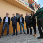 Los alcaldes y ediles de los siete municipios del Bierzo Suroeste y Cabrera en foto de la reunión de mayo del año pasado en Carucedo. ANA F. BARREDO