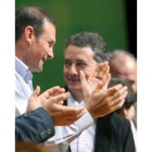 El lehendakari Ibarretxe junto al presidente del PNV Iñigo Urkullu
