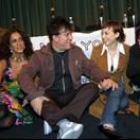 Pedro Almodóvar con algunos de los protagonistas de «Hable con ella»