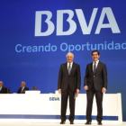 Francisco González y Carlos Torres, presidente y consejero delegado del BBVA.