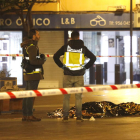 Imagen del sacristán muerto en medio de la calle de Algeciras. A.CARRASCO RAGEL