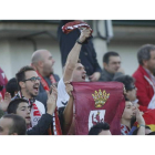 La afición de la Cultural respalda a sus jugadores en el derbi disputado el sábado en La Eragudina. La hinchada leonesa crece al mismo ritmo que su equipo