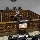 El Parlamento de Venezuela aprueba iniciar un proceso político contra Maduro.