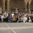 Congregación de misioneros frente a la Catedral de León, en imagen de archivo