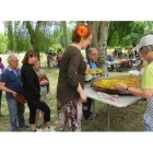 Los asistentes al evento disfrutaron con el colorido de la fiesta gastronómica andaluza. CEBRONES