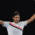 Federer celebra su pase a octavos de final tras vences a Gasquet.