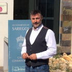 Juan Llamazares, alcalde de Sariegos. DL