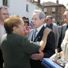 Antonino Fernández, en el homenaje que le ofrecieron en Cerezales del Condado en 2006. NORBERTO