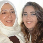 La activista siria Orouba Barakat y su hija Halla, asesinadas en Estambul