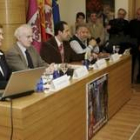 Margarita Merino, Julio Valdeón, Ramón Prieto y Laureano Rubio, en un momento del debate de ayer