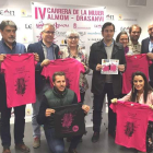 José María López Benito, Marta Mejías, Esther Fernández y los patrocinadores de la carrera. DL