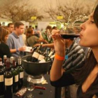 Imagen de archivo de una cata de vino en Sudáfrica, donde también están presentes los caldos español