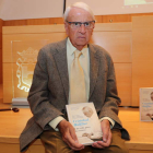 Cristóbal Halffter presentó ayer su libro en el Museo de la Radio de Ponferrada. L. DE LA MATA
