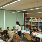 Un momento del taller Cocinandos en el colegio de Navatejera.